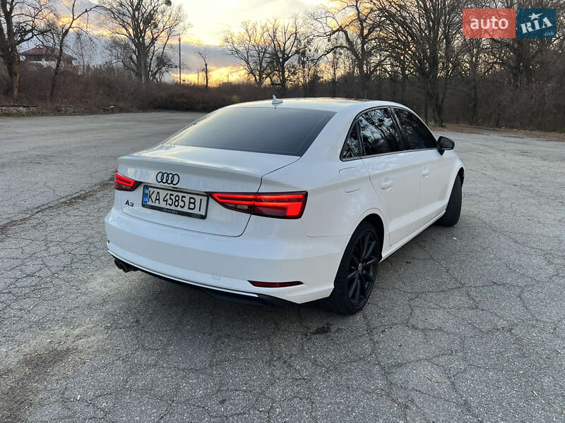 Седан Audi A3 2016 в Києві