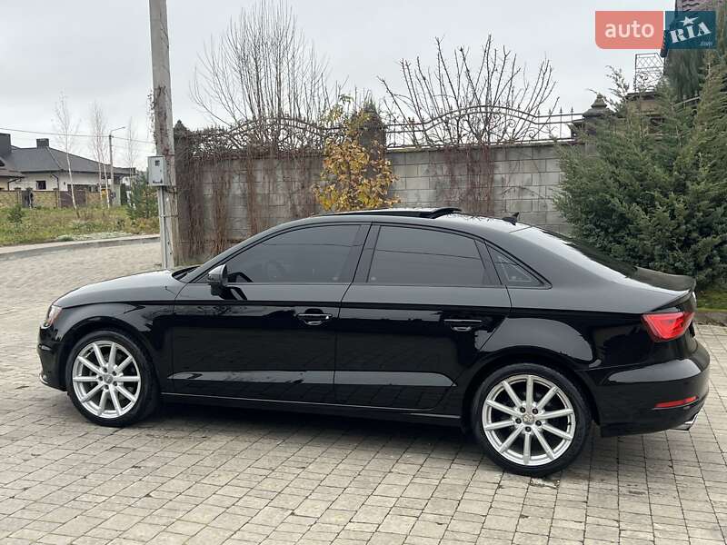 Седан Audi A3 2015 в Рівному