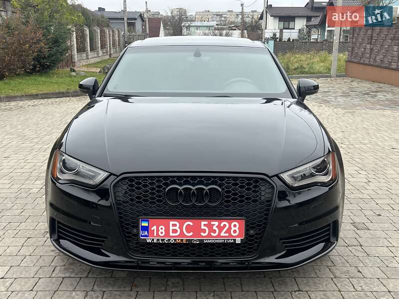 Седан Audi A3 2015 в Рівному