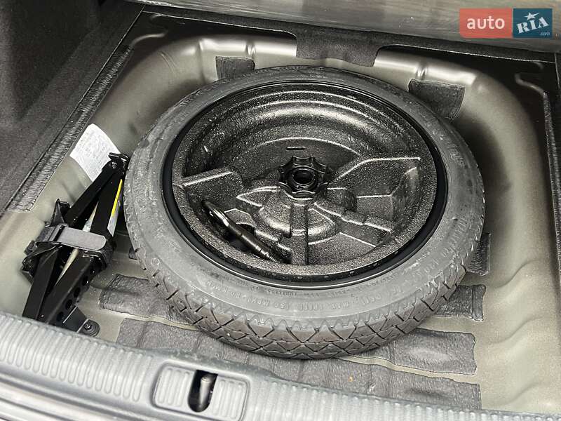 Седан Audi A3 2015 в Рівному