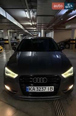 Хэтчбек Audi A3 2016 в Киеве