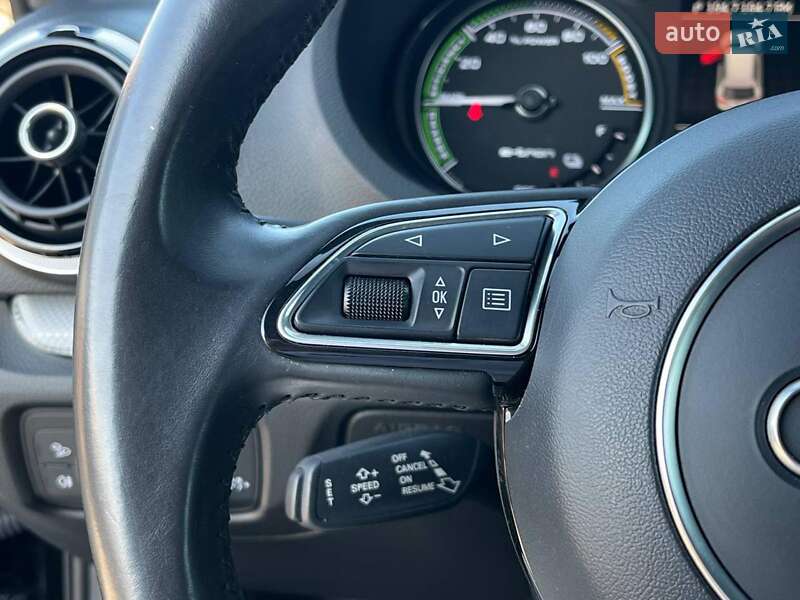 Хэтчбек Audi A3 2016 в Львове