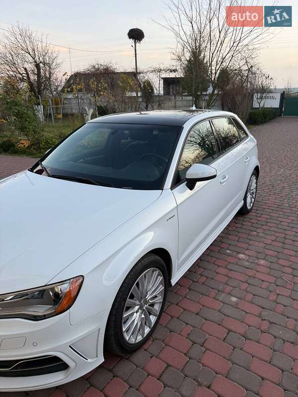 Хетчбек Audi A3 2016 в Ірпені