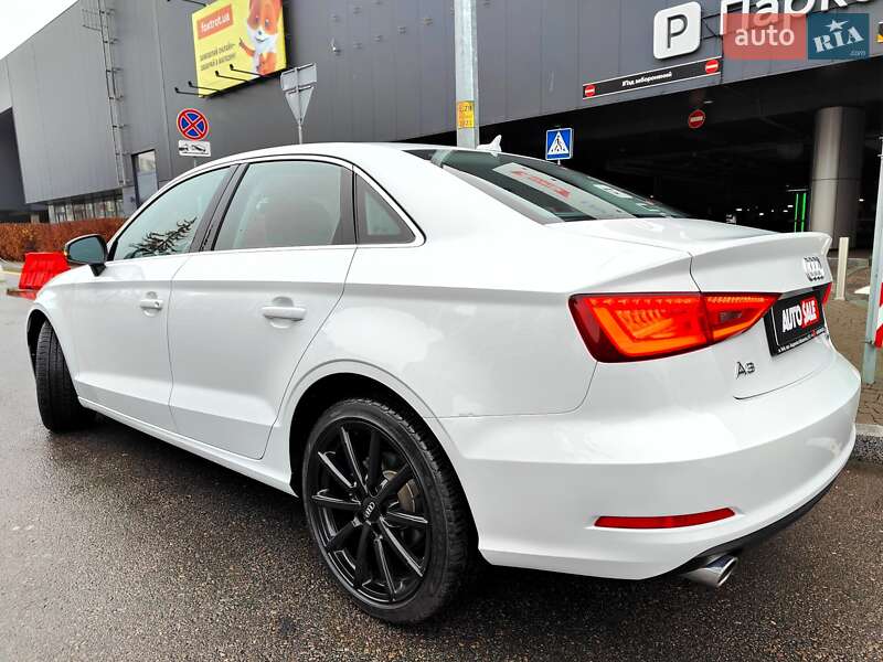 Седан Audi A3 2015 в Києві