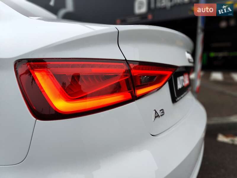 Седан Audi A3 2015 в Києві