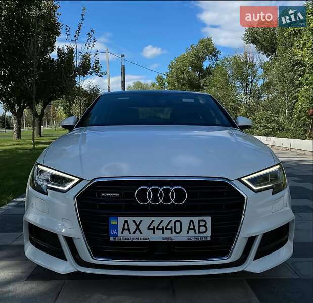 Седан Audi A3 2017 в Івано-Франківську