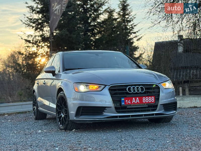 Седан Audi A3 2016 в Дрогобичі