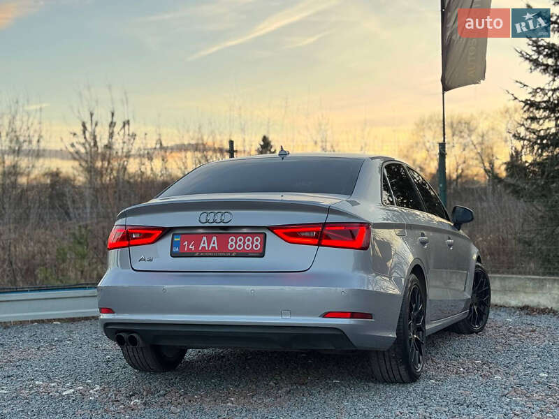 Седан Audi A3 2016 в Дрогобичі