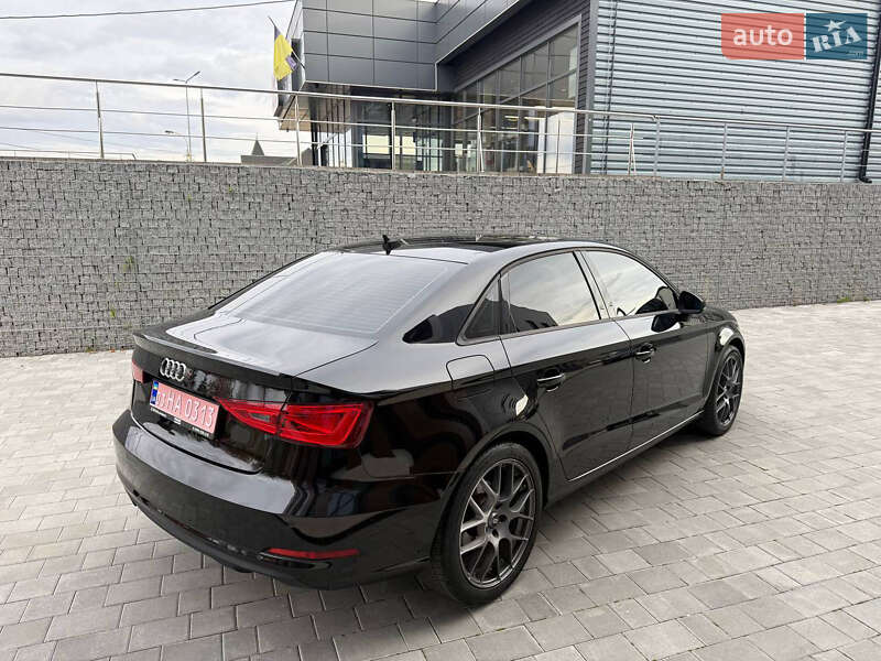 Седан Audi A3 2016 в Луцьку