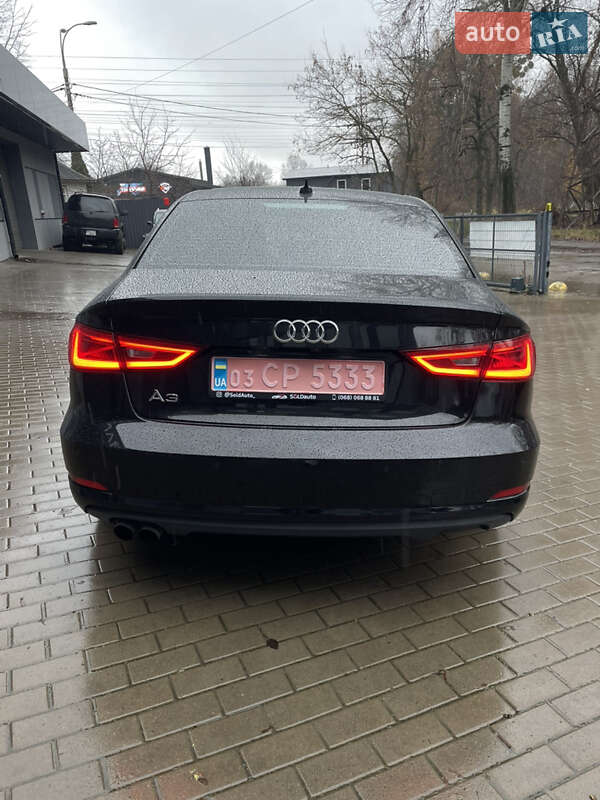 Седан Audi A3 2016 в Києві