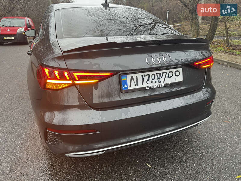 Седан Audi A3 2024 в Чернівцях