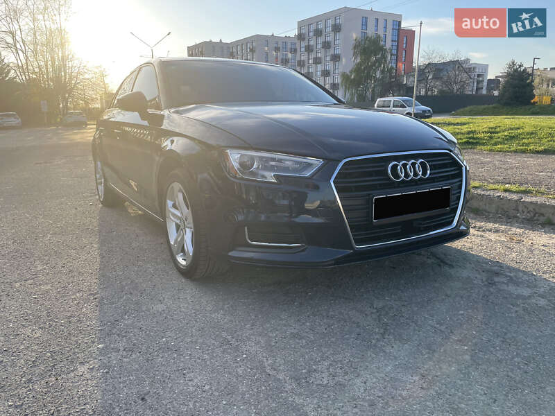Седан Audi A3 2016 в Львові