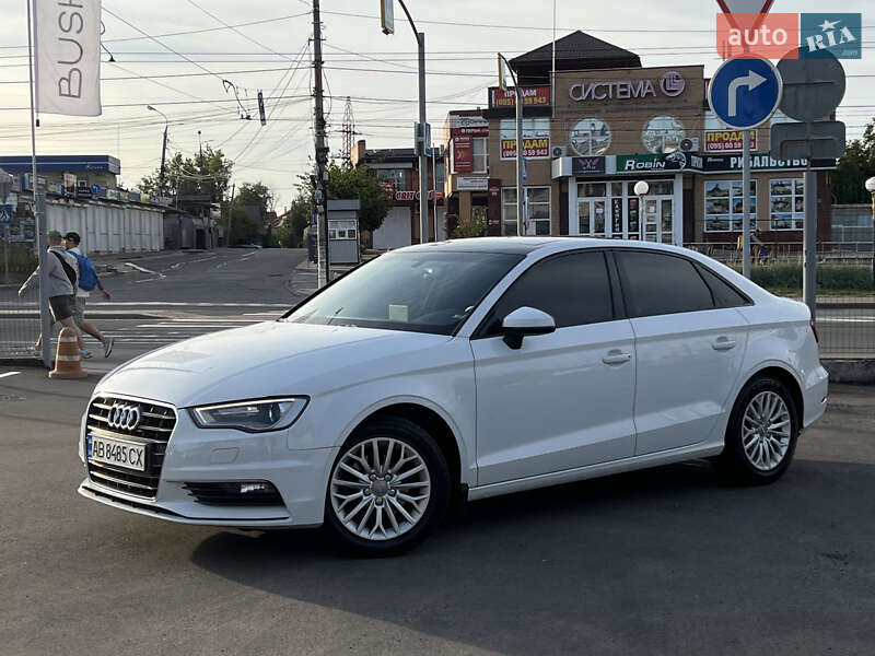 Седан Audi A3 2016 в Виннице