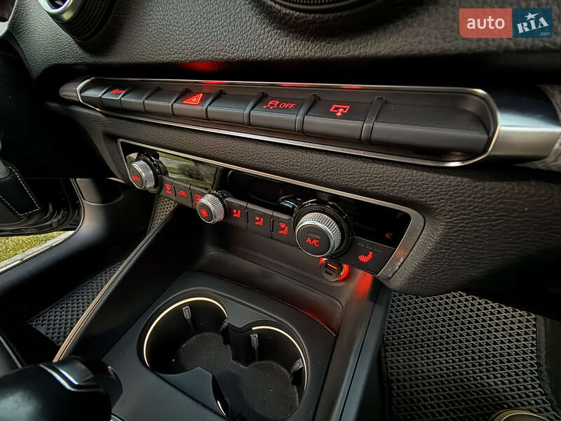 Хетчбек Audi A3 2015 в Дніпрі