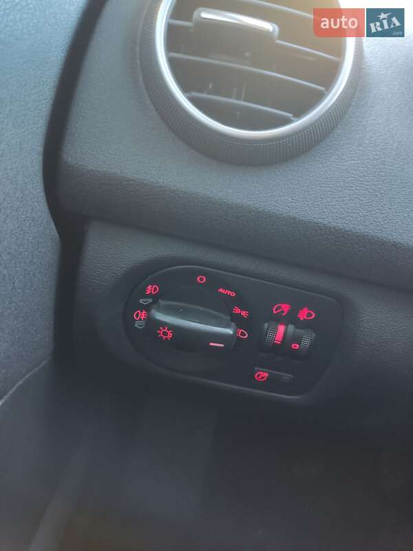 Хэтчбек Audi A3 2004 в Гусятине фото 6 Хэтчбек Audi A3 2004 в Гусятине