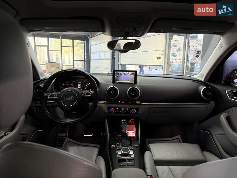 Седан Audi A3 2014 в Рівному