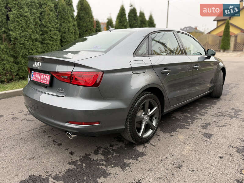 Седан Audi A3 2015 в Киеве