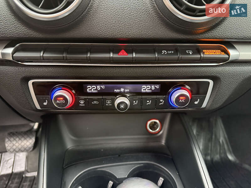 Седан Audi A3 2015 в Киеве