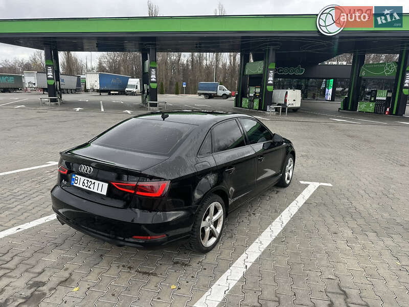 Седан Audi A3 2015 в Кременчуці