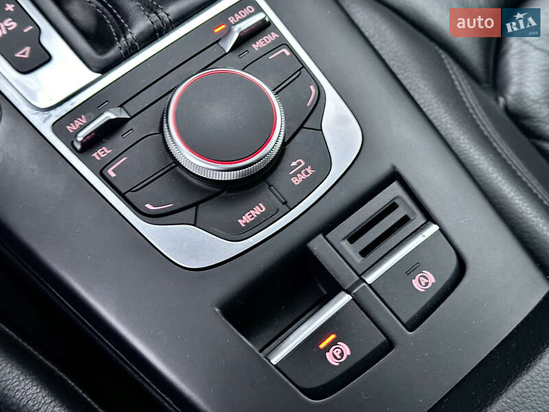 Седан Audi A3 2016 в Киеве