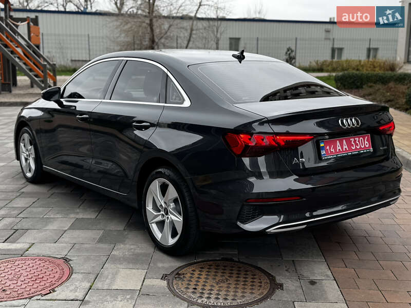 Седан Audi A3 2023 в Киеве