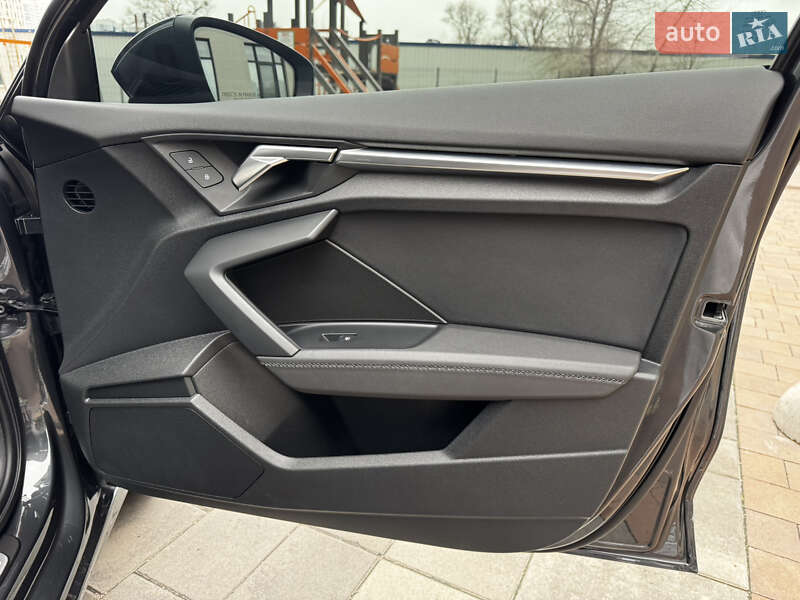 Седан Audi A3 2023 в Киеве