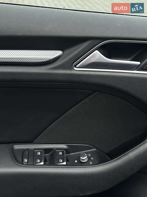 Хэтчбек Audi A3 2016 в Львове