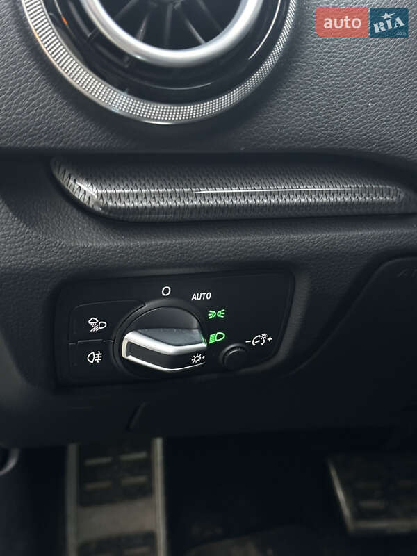 Хэтчбек Audi A3 2016 в Львове