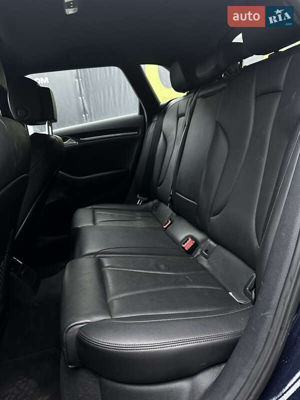 Хэтчбек Audi A3 2016 в Львове