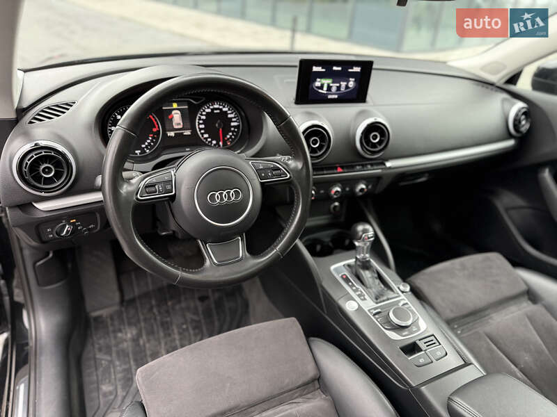 Хетчбек Audi A3 2016 в Львові