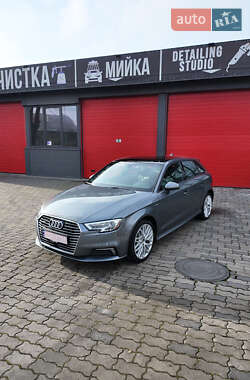 Хэтчбек Audi A3 2018 в Черновцах
