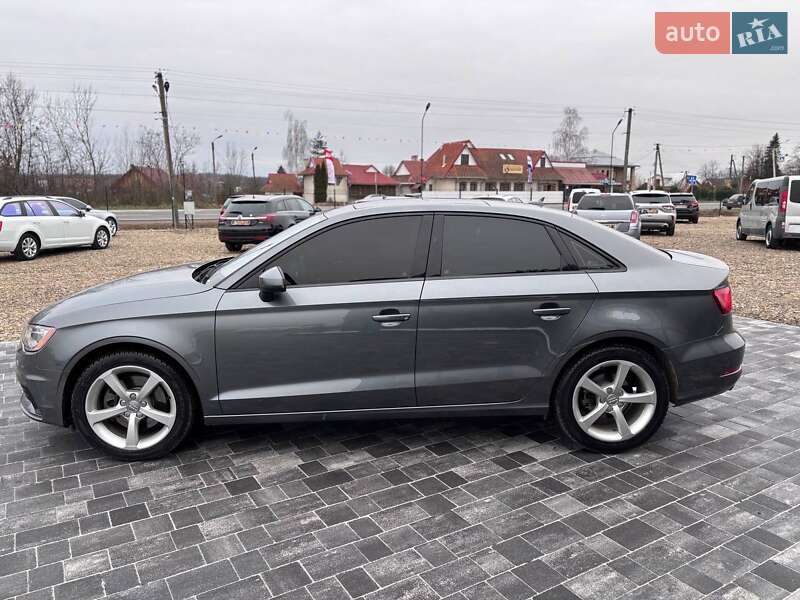 Седан Audi A3 2015 в Коломые