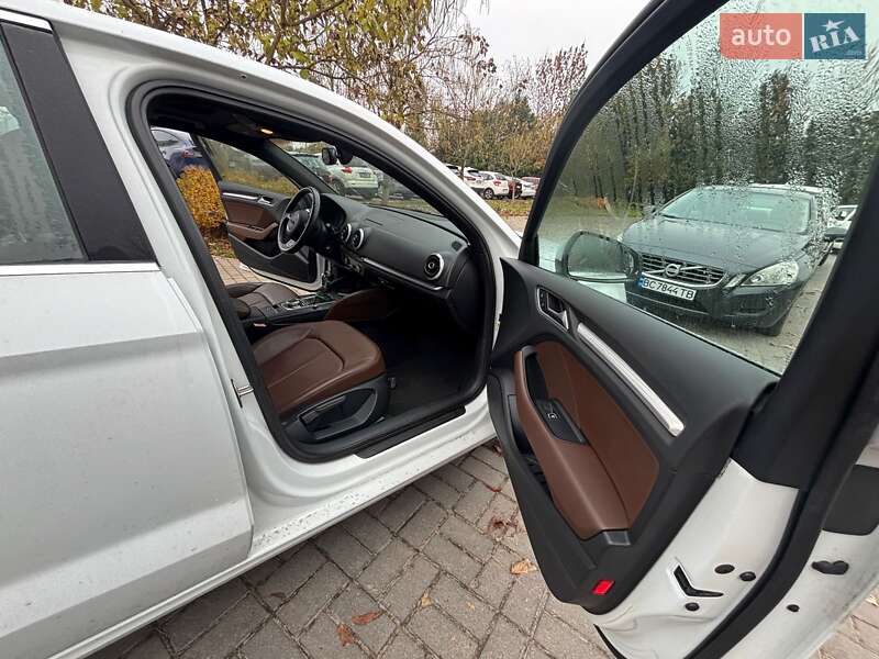 Седан Audi A3 2014 в Львові