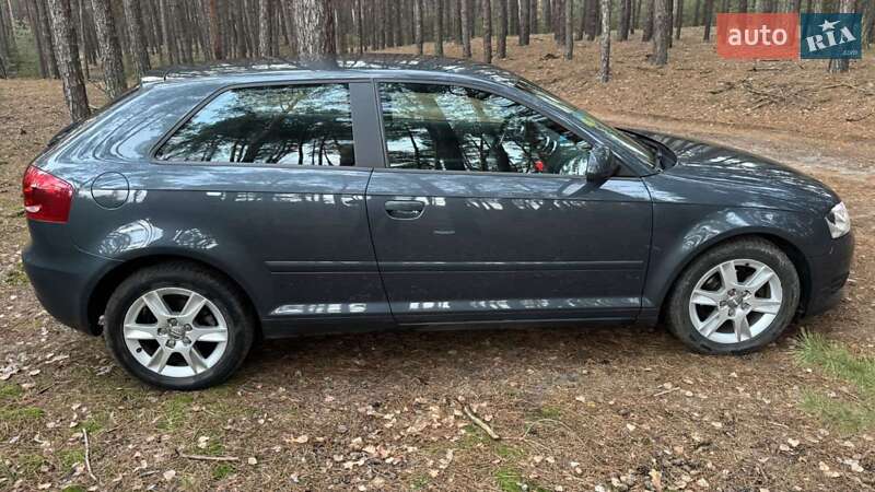 Хэтчбек Audi A3 2010 в Ахтырке