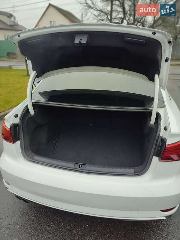 Седан Audi A3 2017 в Харкові