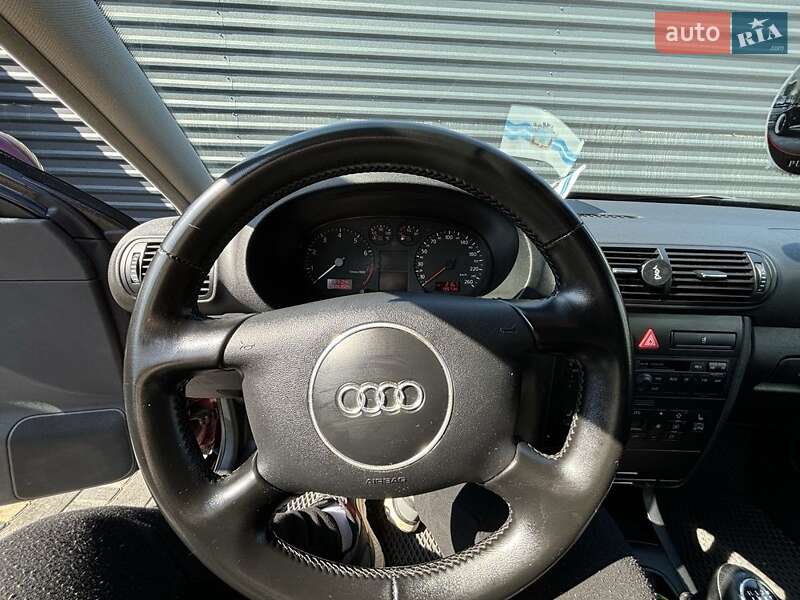 Хэтчбек Audi A3 2000 в Николаеве