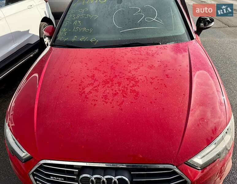 Хэтчбек Audi A3 2018 в Киеве