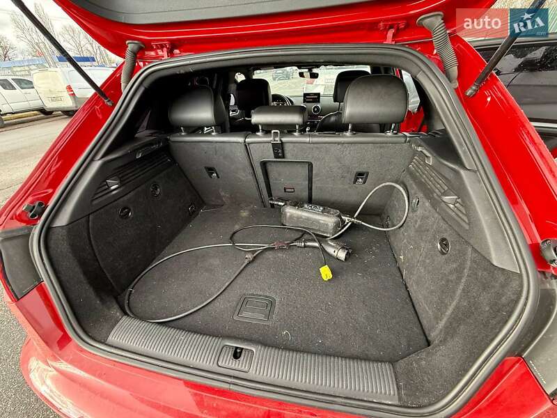 Хэтчбек Audi A3 2018 в Киеве