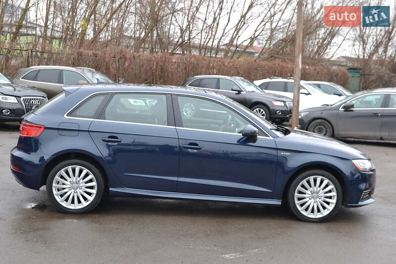 Хэтчбек Audi A3 2017 в Луцке фото 6 Хэтчбек Audi A3 2017 в Луцке