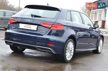 Хэтчбек Audi A3 2017 в Луцке