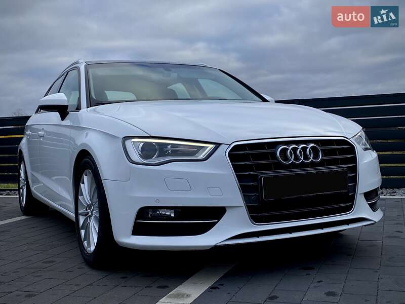 Хэтчбек Audi A3 2016 в Мукачево
