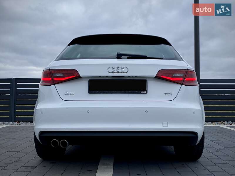 Хэтчбек Audi A3 2016 в Мукачево