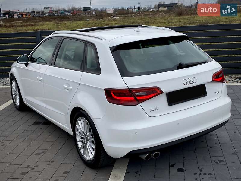 Хэтчбек Audi A3 2016 в Мукачево