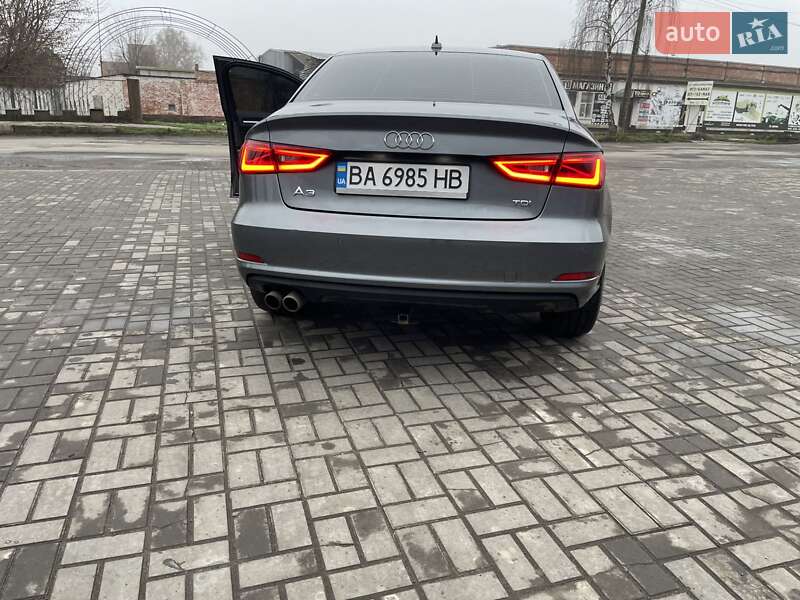 Седан Audi A3 2014 в Умани