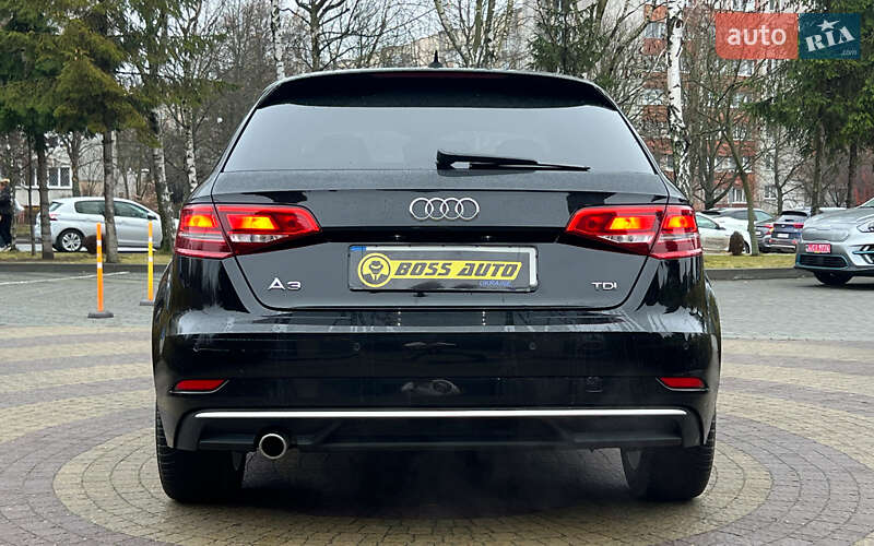 Хэтчбек Audi A3 2018 в Львове