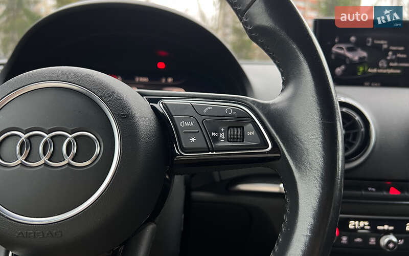 Хэтчбек Audi A3 2018 в Львове