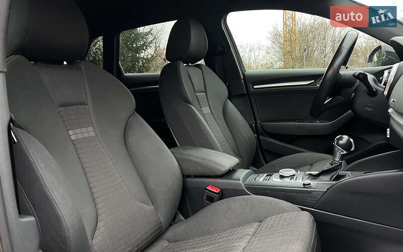Хэтчбек Audi A3 2018 в Львове