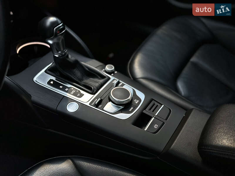 Седан Audi A3 2018 в Киеве фото 26 Седан Audi A3 2018 в Киеве