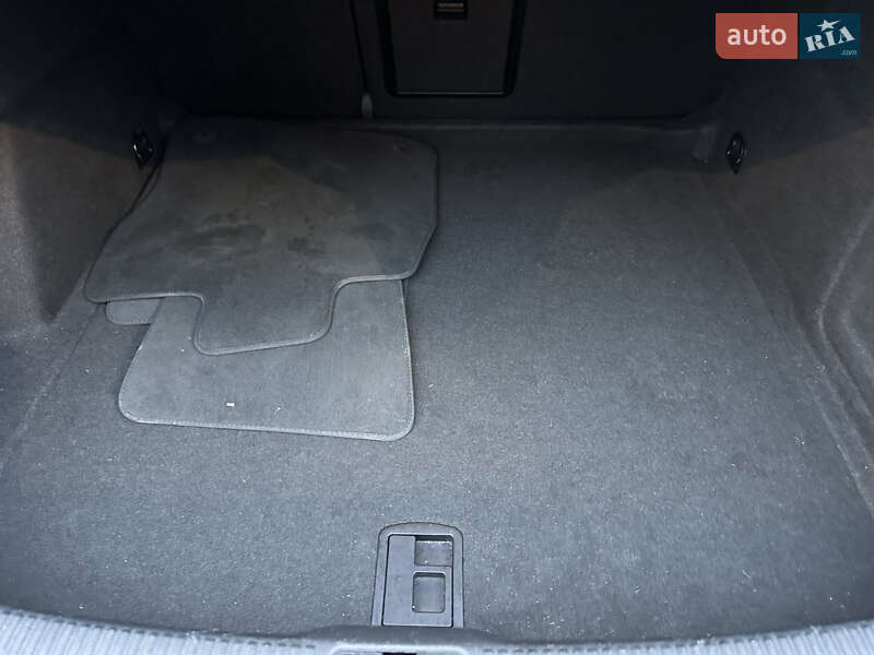 Седан Audi A3 2018 в Киеве фото 21 Седан Audi A3 2018 в Киеве