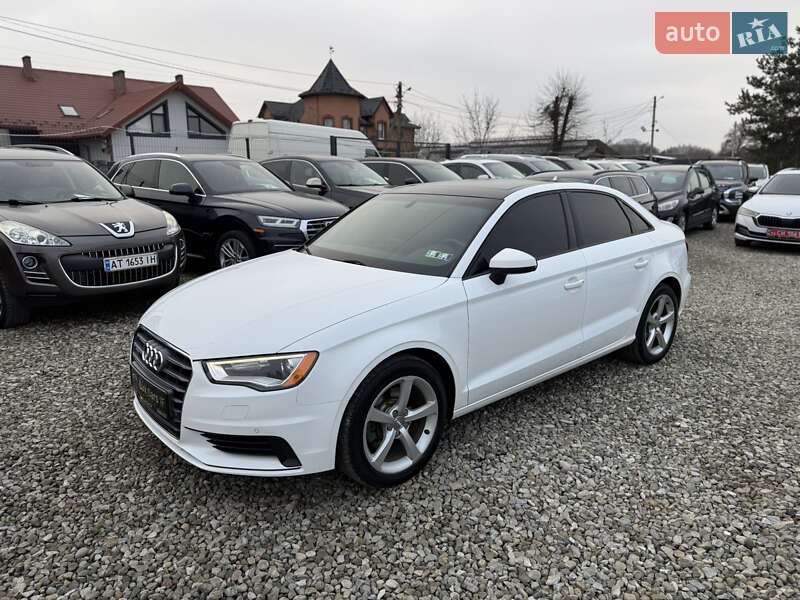 Седан Audi A3 2015 в Ивано-Франковске